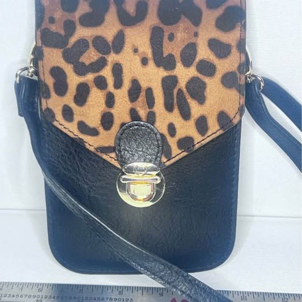 SavetheGirls Leopard Crossbody Phone wallet, and passport bag 🐆